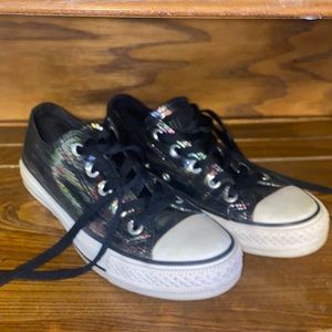 Like new gently worn holographic black converse girls womens 6 no flaws great